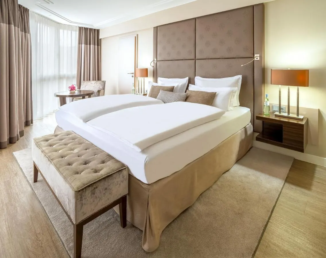 Hotel Pullman Mnichov 4*,