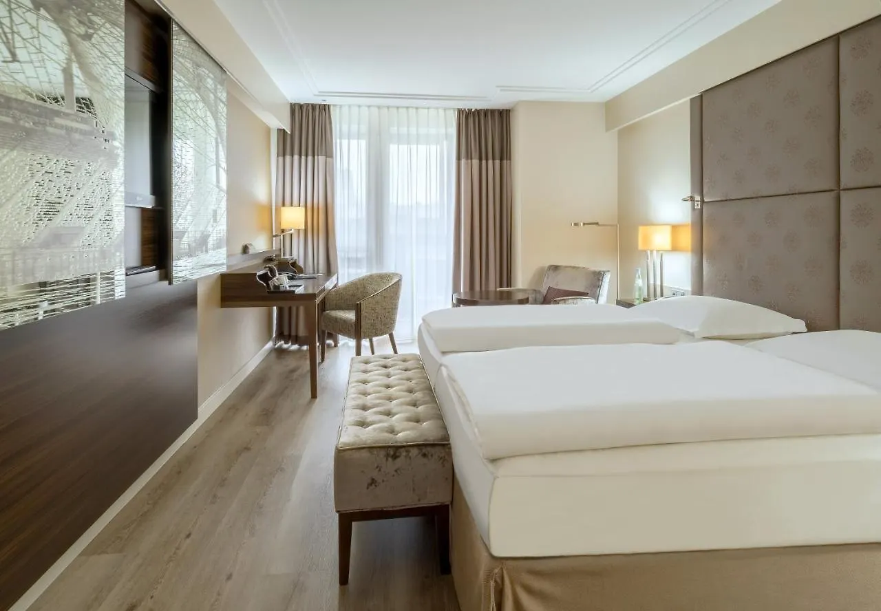 Hotel Pullman Mnichov 4*,