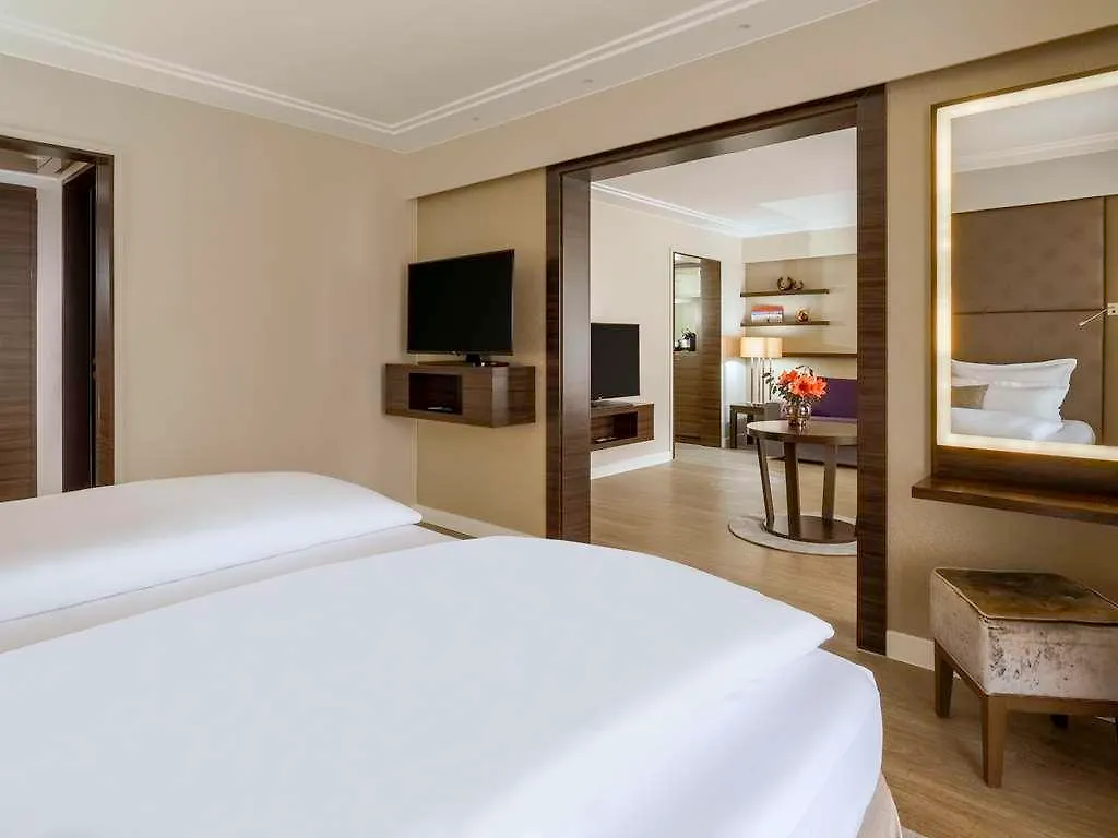 ****  Hotel Pullman Mnichov Německo